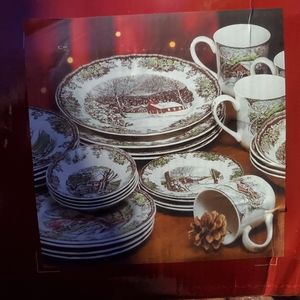 Friendly Village 28pc Dinner Set